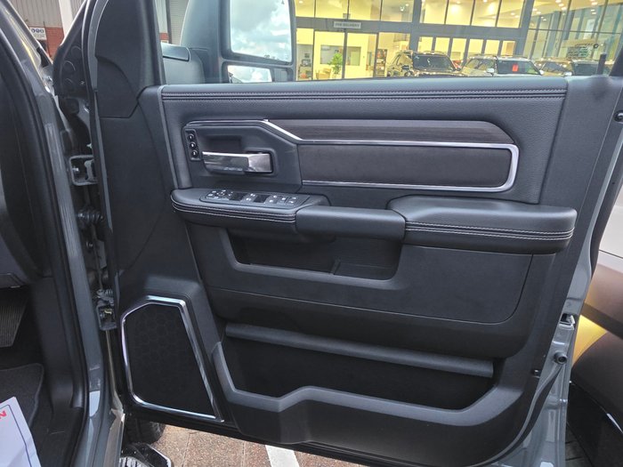 2025 RAM 2500 Laramie Rambox