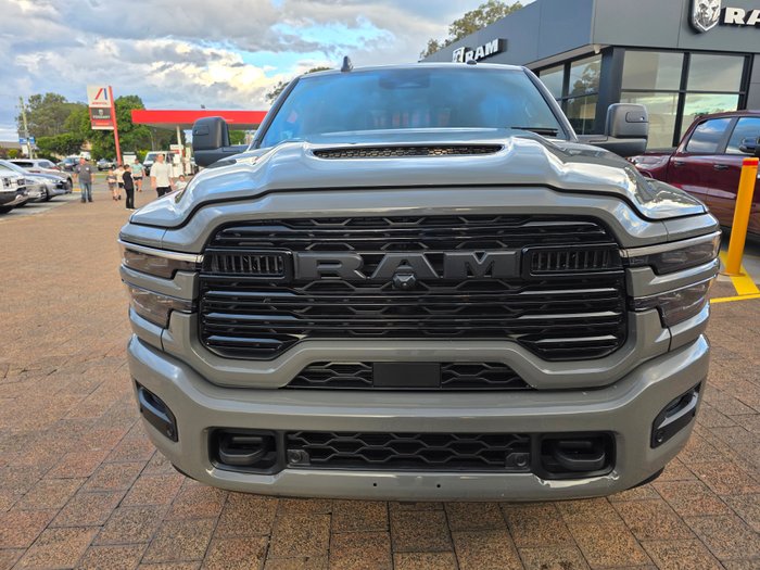 2025 RAM 2500 Laramie Rambox