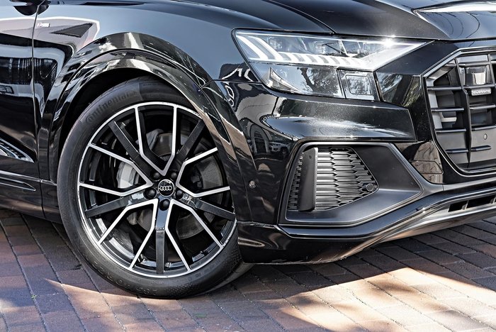 2024 Audi Q8 50 TDI S line