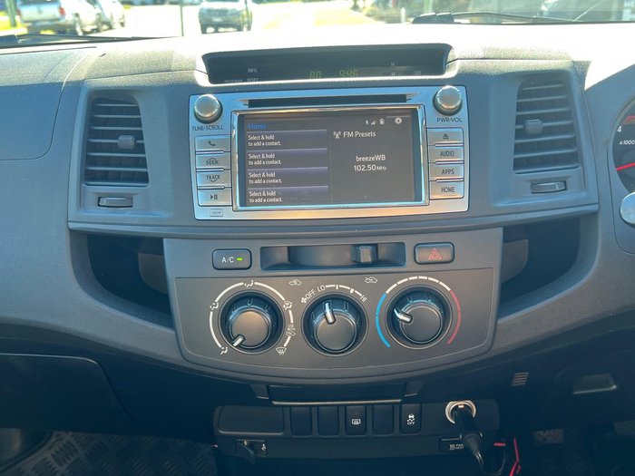2013 Toyota Hilux SR