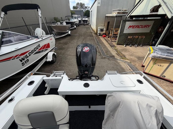 2026 QUINTREX 520 Top Ender