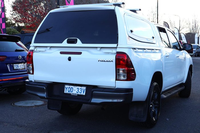 2022 Toyota Hilux SR
