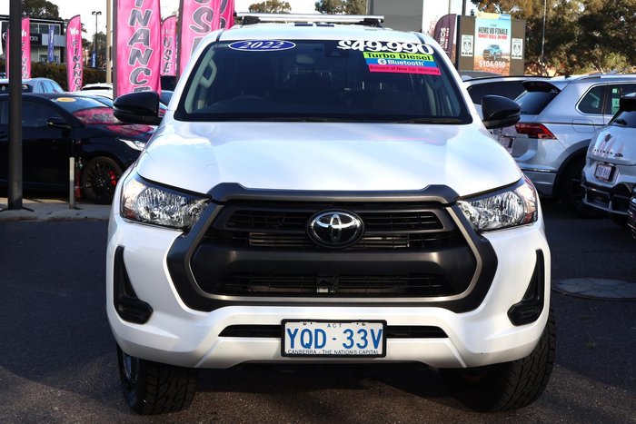 2022 Toyota Hilux SR