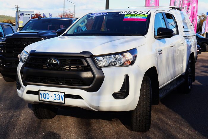 2022 Toyota Hilux SR