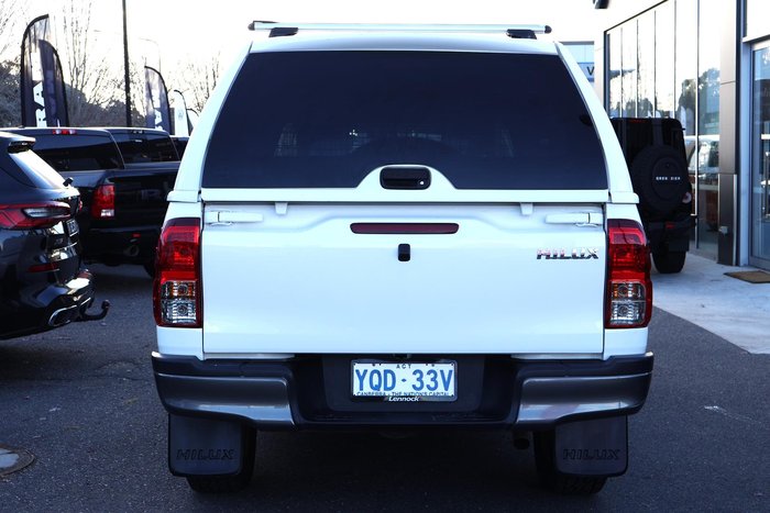 2022 Toyota Hilux SR