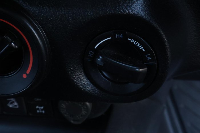 2022 Toyota Hilux SR