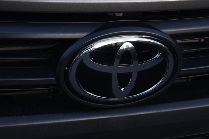 2022 Toyota Hilux SR