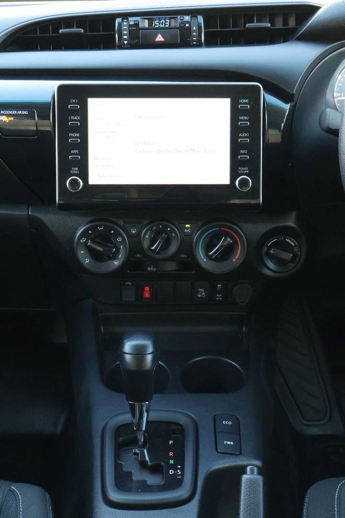 2022 Toyota Hilux SR