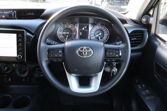 2022 Toyota Hilux SR
