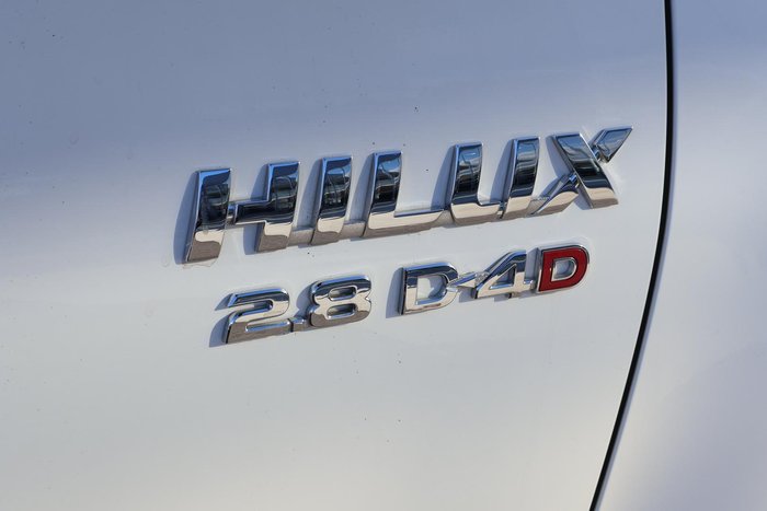 2022 Toyota Hilux SR