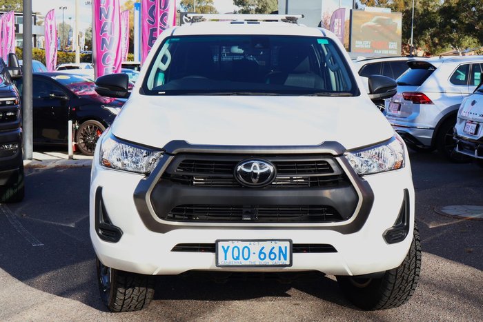 2022 Toyota Hilux SR