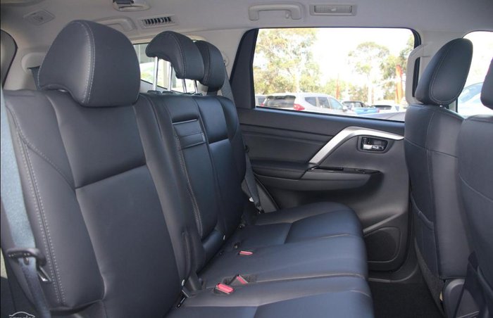 2025 Mitsubishi Pajero Sport GLS