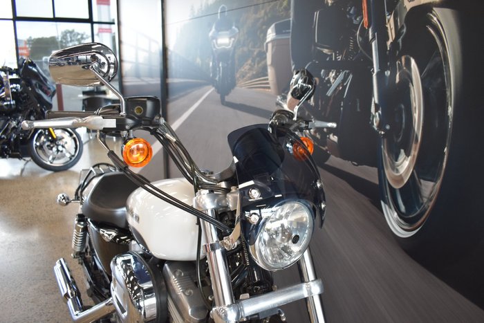 2015 HARLEY-DAVIDSON XL883L SUPER LOW