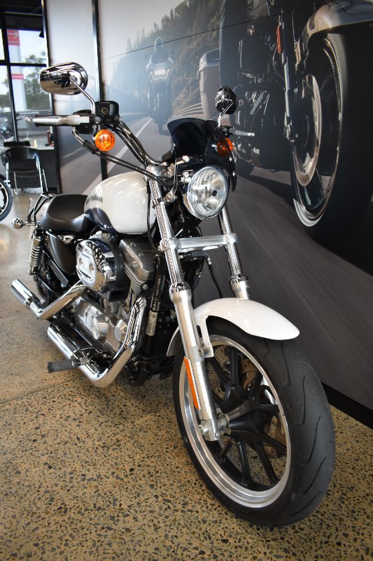 2015 HARLEY-DAVIDSON XL883L SUPER LOW