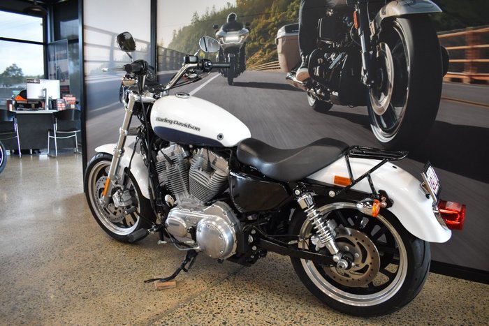 2015 HARLEY-DAVIDSON XL883L SUPER LOW