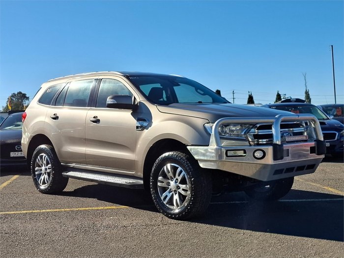 2016 Ford Everest