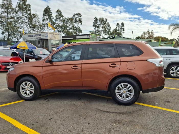 2013 Mitsubishi Outlander LS