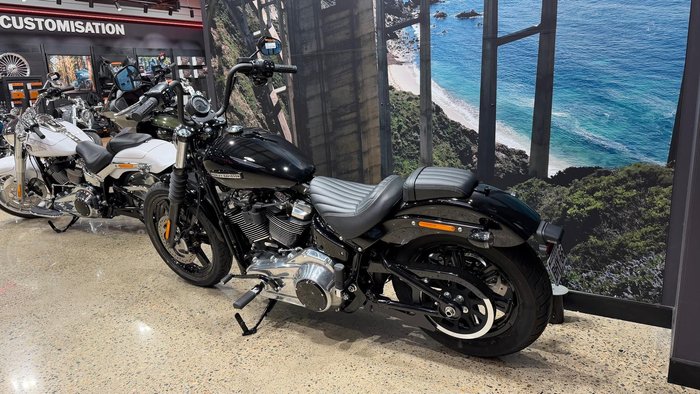 2026 Harley-Davidson Street Bob 117 (FXBB) Softail Black