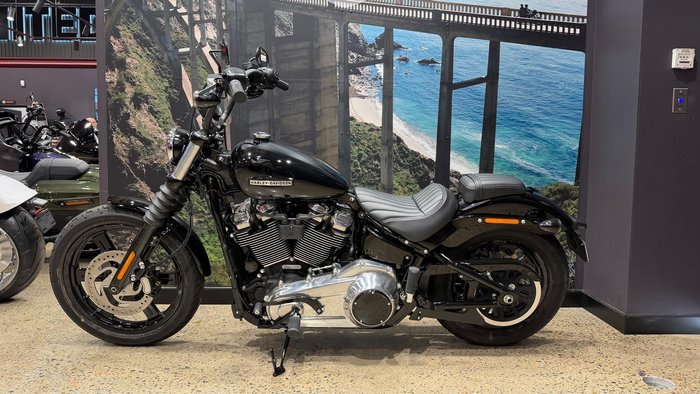 2026 Harley-Davidson Street Bob 117 (FXBB) Softail Black