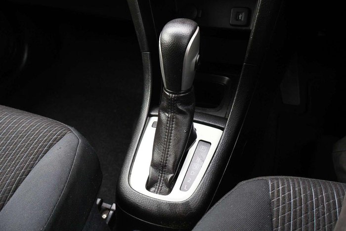2014 Suzuki Swift GL Navigator