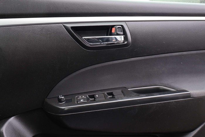 2014 Suzuki Swift GL Navigator
