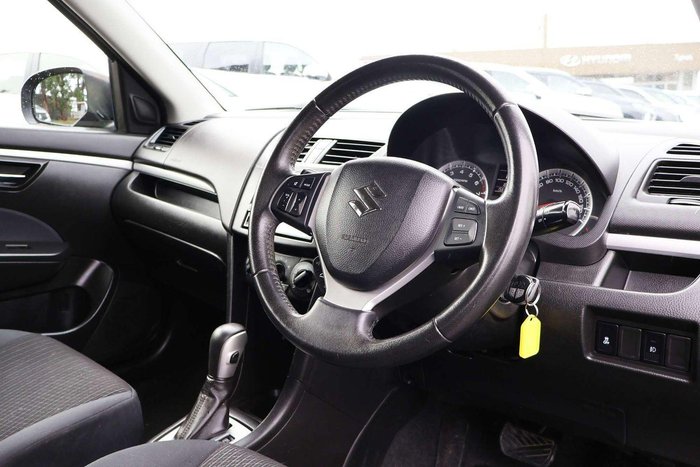 2014 Suzuki Swift GL Navigator