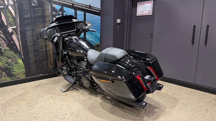 2026 Harley-Davidson Street Glide 117 (FLHX) Touring Black
