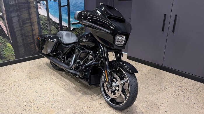 2026 Harley-Davidson Street Glide 117 (FLHX) Touring Black