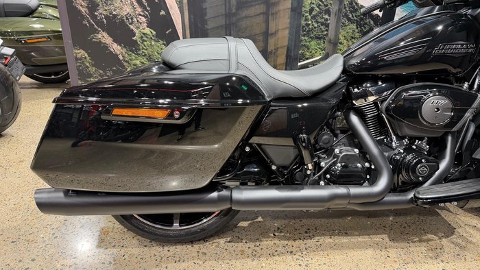 2026 Harley-Davidson Street Glide 117 (FLHX)