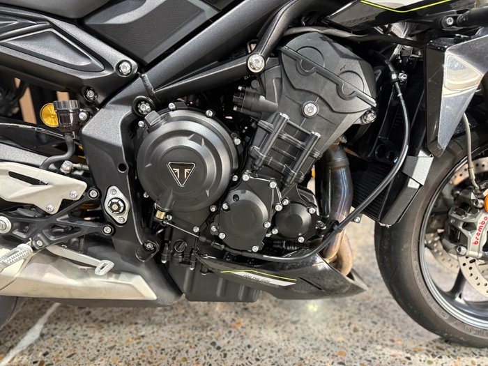 2025 Triumph STREET TRIPLE RS Phantom Black