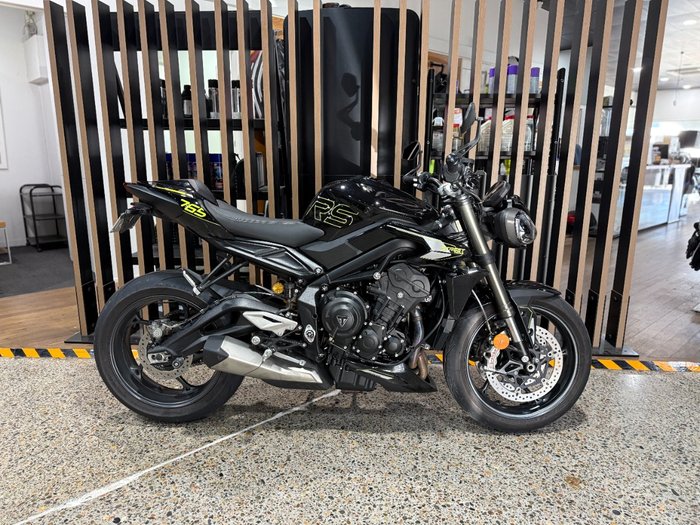 2025 Triumph STREET TRIPLE RS Phantom Black