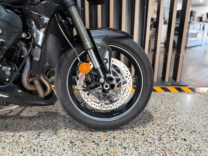 2025 Triumph STREET TRIPLE RS Phantom Black
