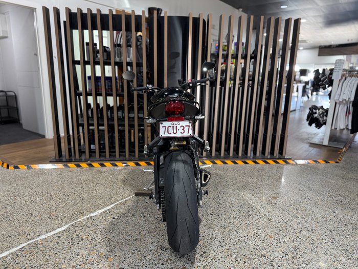 2025 Triumph STREET TRIPLE RS Phantom Black