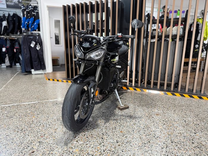 2025 Triumph STREET TRIPLE RS Phantom Black