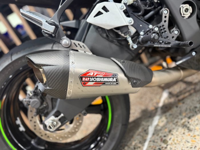 2025 Kawasaki NINJA ZX-10R GREEN