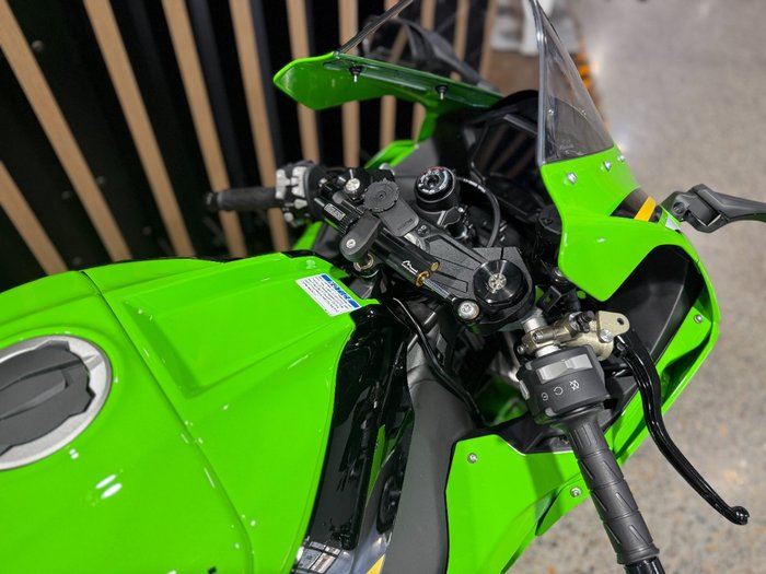 2025 Kawasaki NINJA ZX-10R GREEN