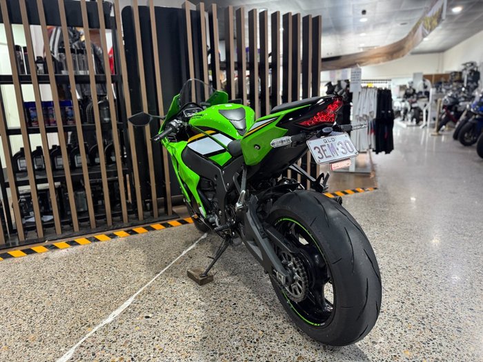 2025 Kawasaki NINJA ZX-10R GREEN