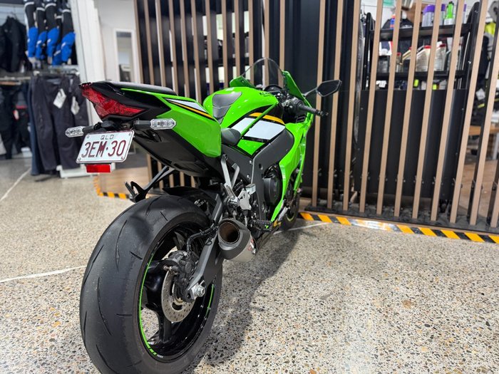 2025 Kawasaki NINJA ZX-10R GREEN