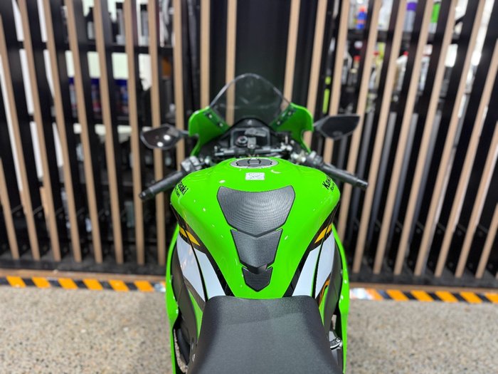 2025 Kawasaki NINJA ZX-10R GREEN
