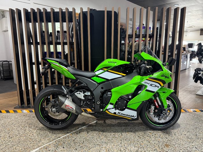 2025 Kawasaki NINJA ZX-10R GREEN