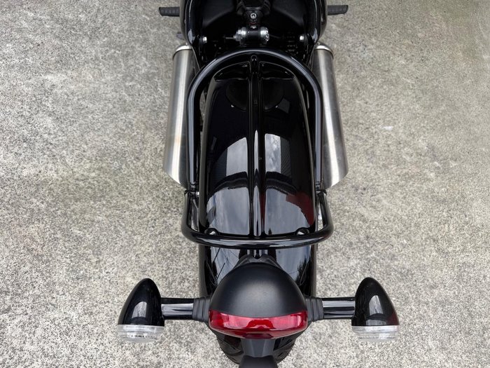 2025 Triumph Bonneville Bobber Bobber Black