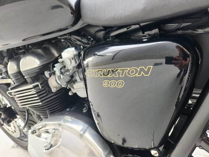 2012 Triumph Thruxton 900 Thruxton Black