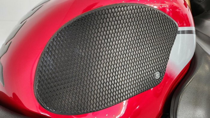 2016 Suzuki Hayabusa (GSX1300R) Hayabusa Red