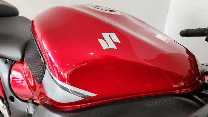 2016 Suzuki Hayabusa (GSX1300R) Hayabusa Red