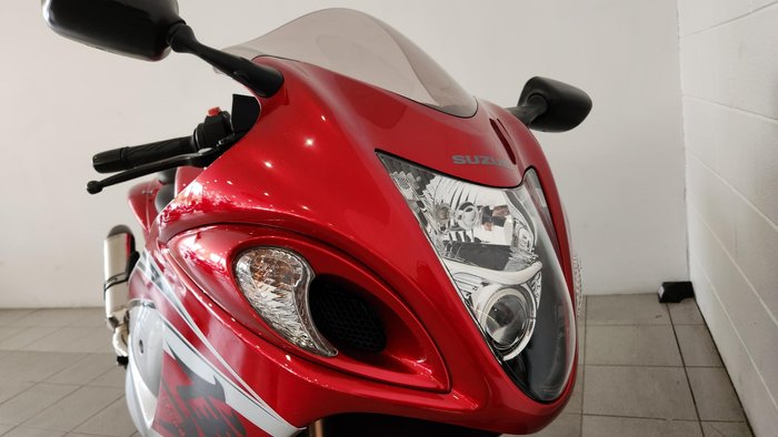 2016 Suzuki Hayabusa (GSX1300R) Hayabusa Red