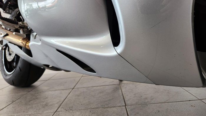 2016 Suzuki Hayabusa (GSX1300R) Hayabusa Red