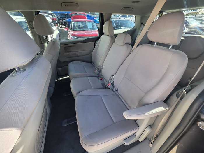 2017 Kia Carnival S