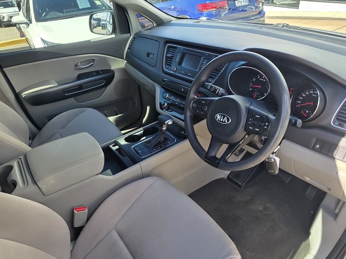 2017 Kia Carnival S