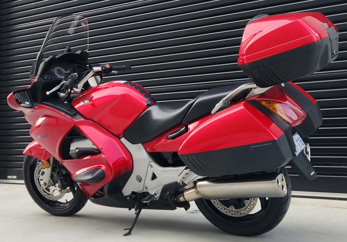 2002 Honda ST1300 ST Red