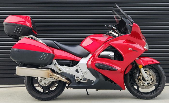2002 Honda ST1300 ST Red